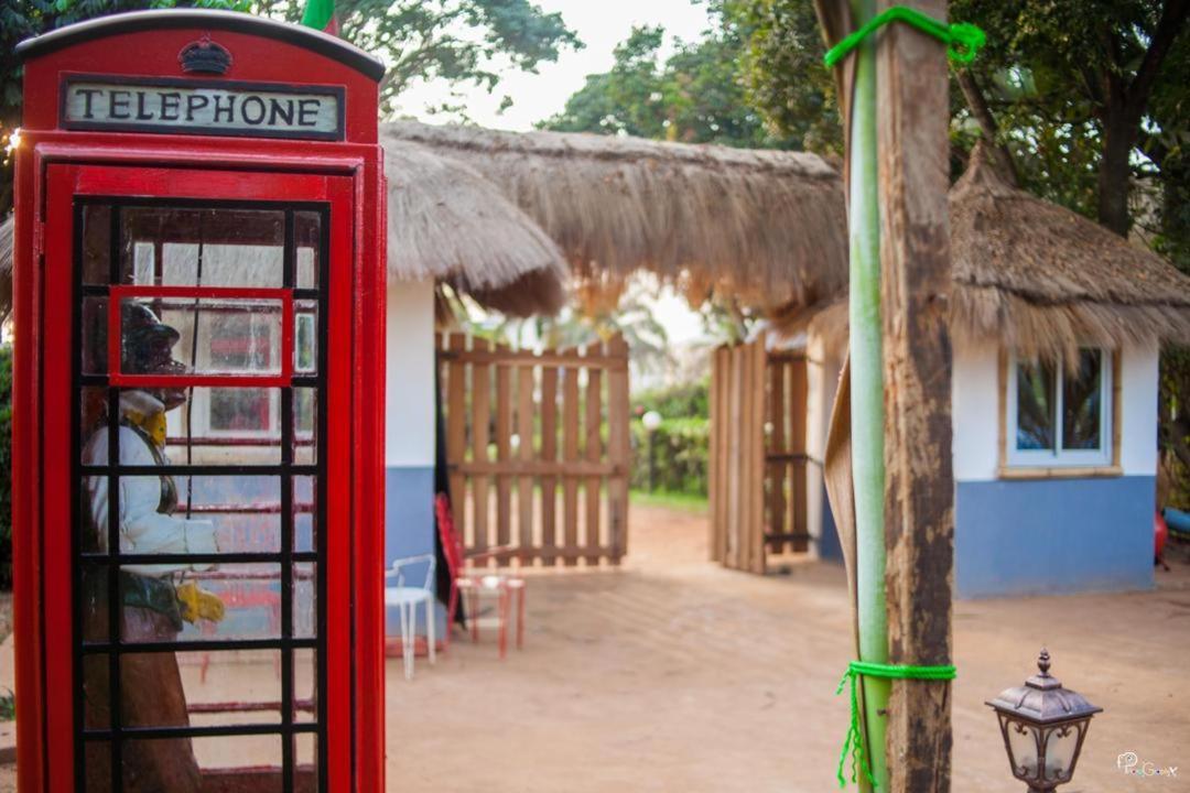 Village Noah Yaoundé Exterior foto